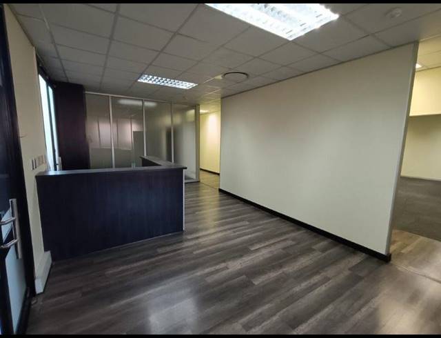 BUSINESS PROPERTY TO RENT IN CONSTANTIA KLOOF